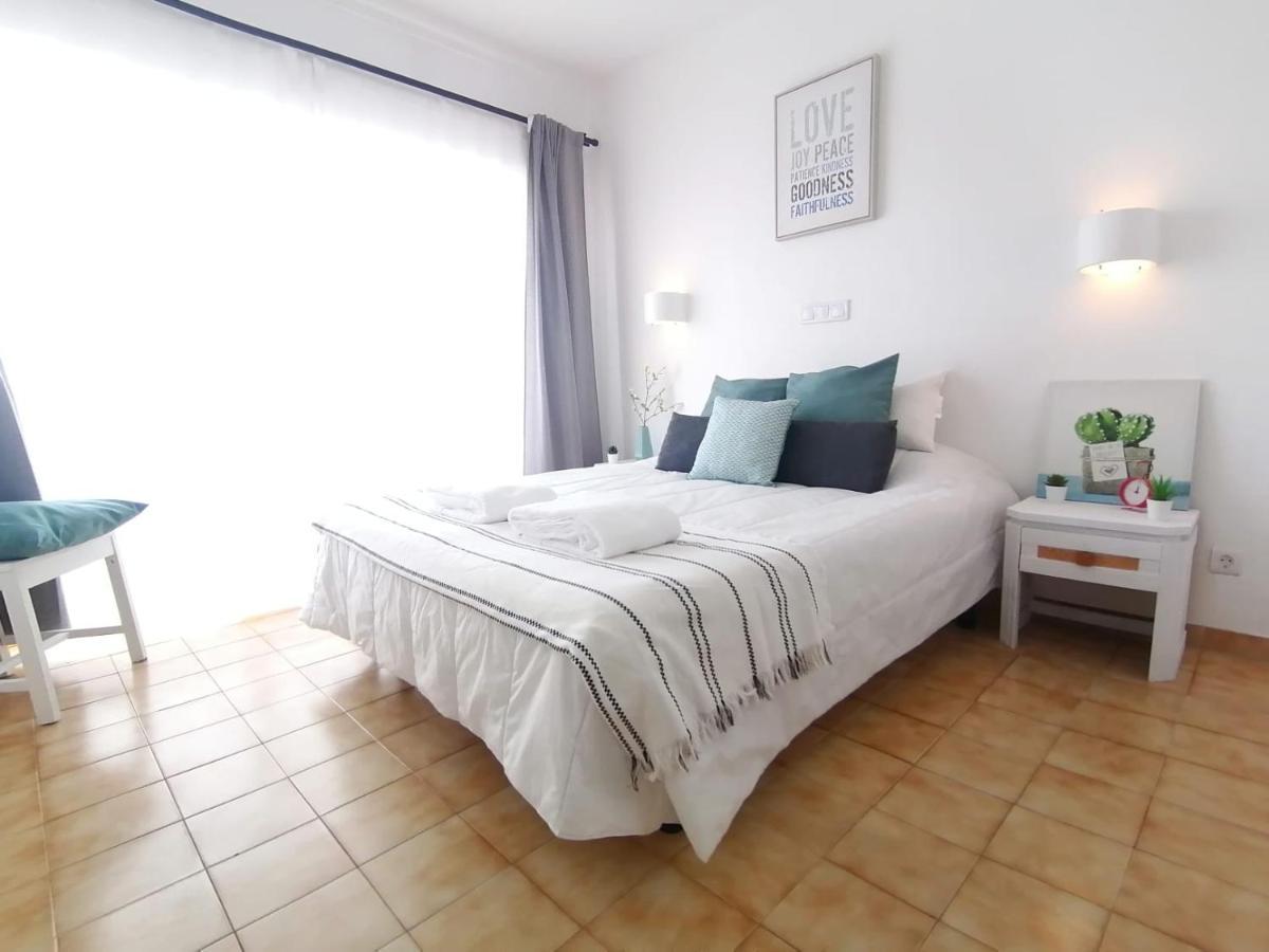Lovely Apartment 500 M Walk To The Beach Portimao Bagian luar foto
